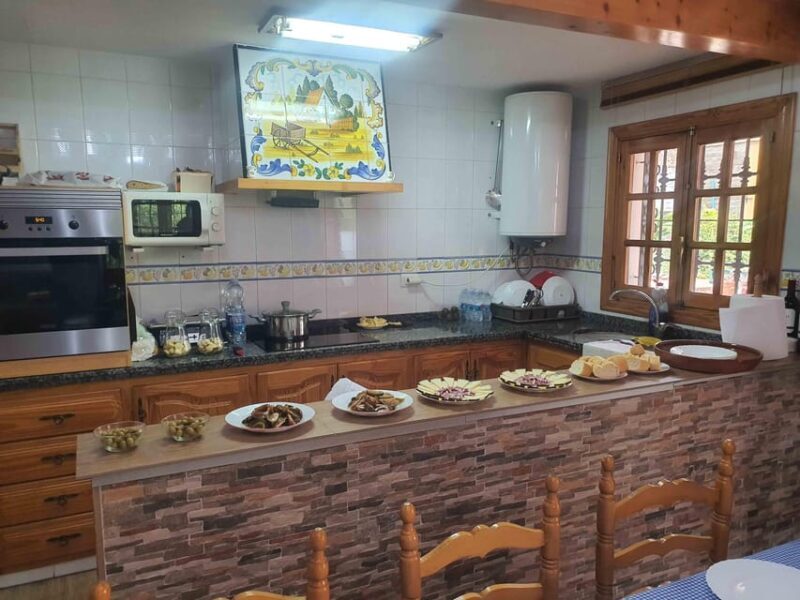 Authentic Valencian Paella Cooking Class - Who Should Consider This Tour?