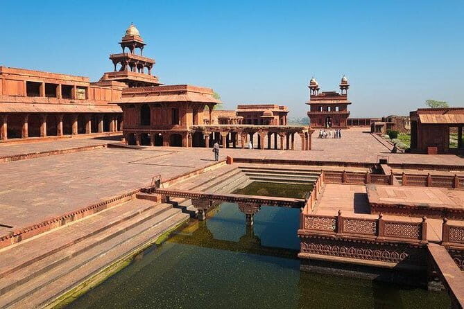 Avail Tour Guide in Fatehpur sikri & Skip the line - Key Points