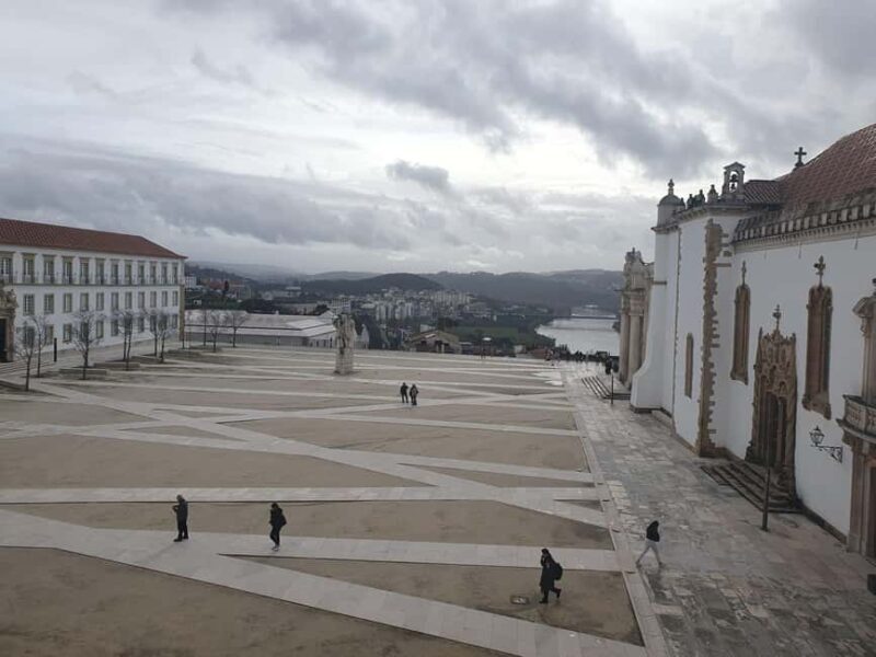 Aveiro and Coimbra private tour from Porto - FAQ