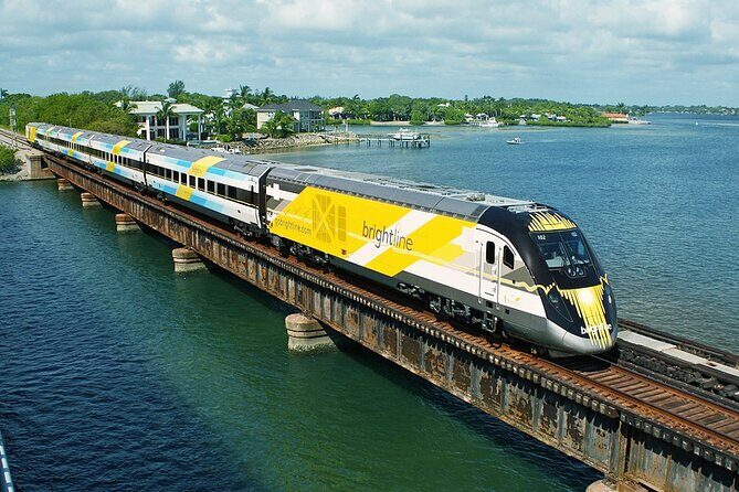 Aventura Day Trip to Universal Orlando Resort by Rail - Key Points