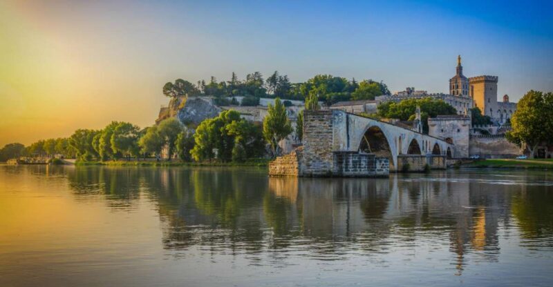 Avignon City of Popes and Wine Tasting Private Full Day Tour - Exploring Avignon and Provence: A Private Full-Day Tour with Wine Tasting