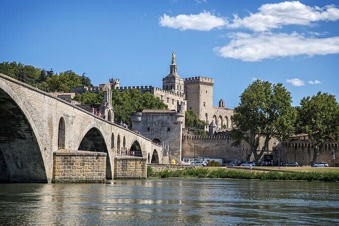 Avignon Private Walking Tour With A Professional Guide - A Closer Look at the Itinerary