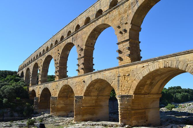 Avignon, St Rémy, Les Baux de Provence & Pont du Gard - Who Should Consider This Tour?