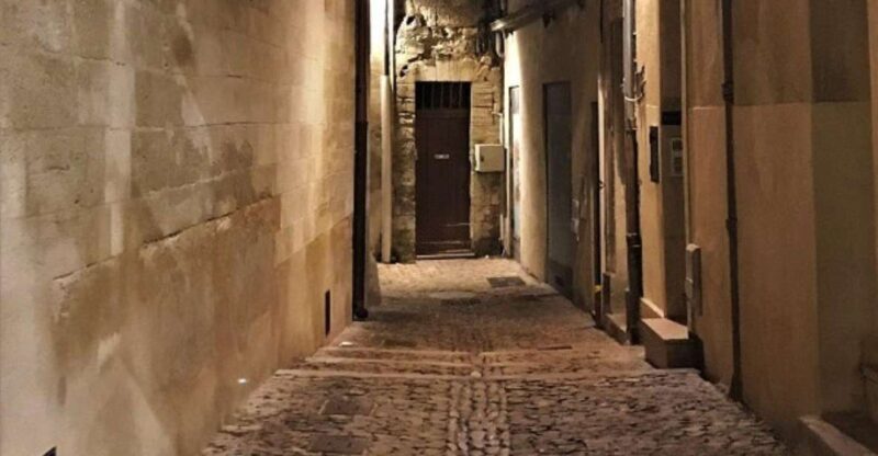 Avignon: The Night Amble Between Bourgeois and Christians - Who Would Love This Tour?