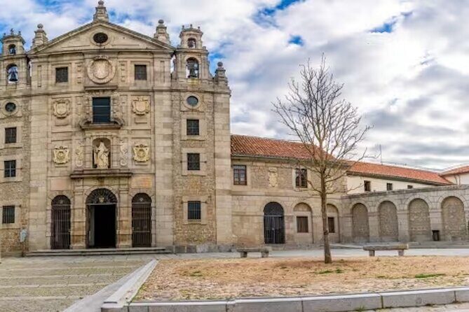 Avila and Segovia Private Minivan Tour from Madrid - Exploring Avila: Medieval Walls and Sacred Spaces