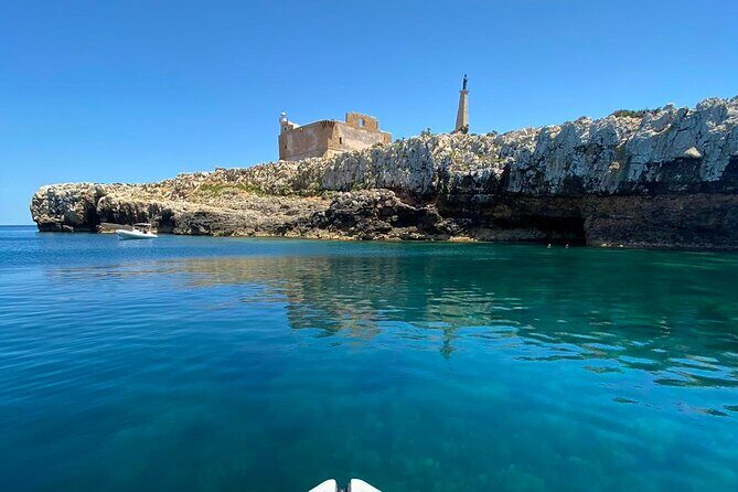 Avola: Group Boat Tour Vendicari Capopassero and Aperitif - Key Points