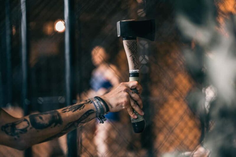 AXE THROWING & ENJOYING DRINKS IN COLOGNE'S FIRST AXE THROWING BAR - FAQ