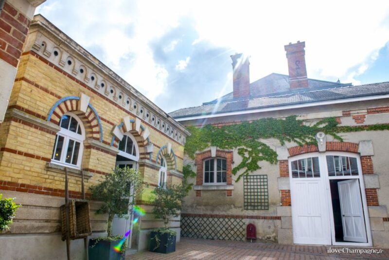 Aÿ-Champagne: Champagne House Tour and Tasting Class - An In-Depth Look at the Tour