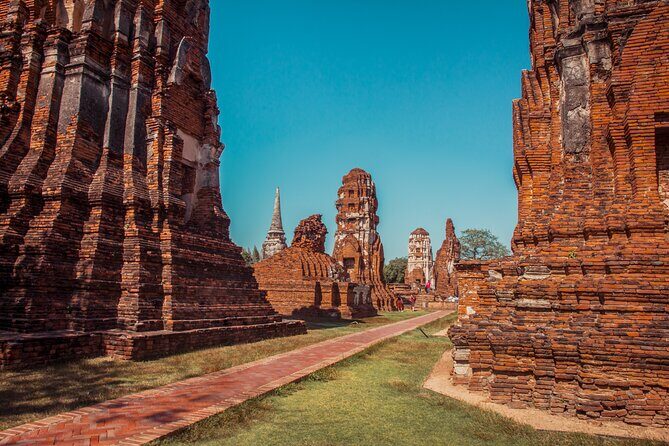 Ayutthaya Discovery from Bangkok with your Private Guide - A Deep Dive into the Ayutthaya Discovery Tour