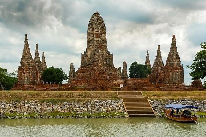 Ayutthaya Historical City & Ayothaya Floating Market Day Tour - Who Should Consider This Tour?