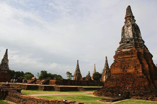 Ayutthaya Sunset Boat Ride & Famous Attraction From Bangkok - A Deep Dive into the Experience