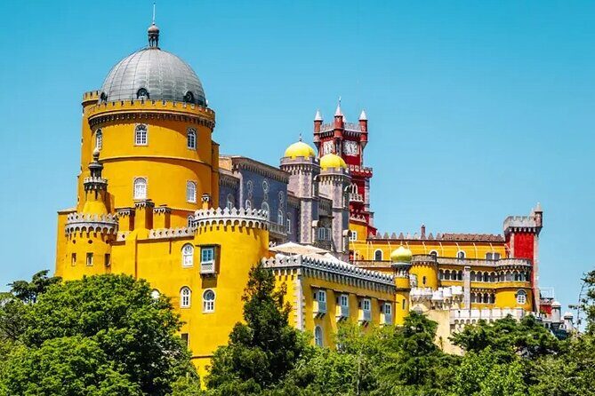 Azenhas do Mar, Palacio da Pena, Regaleira and Castelo dos Mouros. - The Sum Up