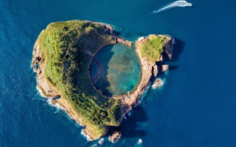 Azores: Private tour to All São Miguel island with lunch - Who Should Consider This Experience