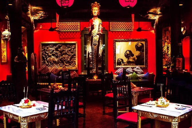 Babah Peranakan Dinner in Kang Xi Temple 1706 - Who Should Consider This Experience?