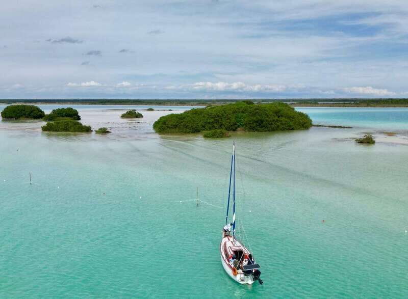 Bacalar: 4hr Private Sailing Tour with Guacamole & Drinks - Key Points