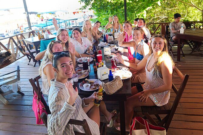 Bacalar Lagoon Boat Tour from Costa Maya Cruise Port - The Sum Up