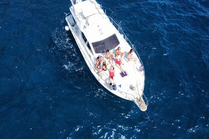 Bachelorette party, boat party in Salerno with aperitif and tapas - FAQs