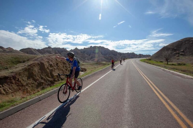 Badlands National Park: Private Bike/E-Bike Tour with Lunch - Key Points