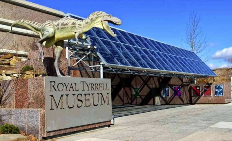 Badlands Tour: Drumheller with Museum, Hoodoos & Dinosaurs - A Full-Day Adventure in Alberta’s Dinosaur Heartland