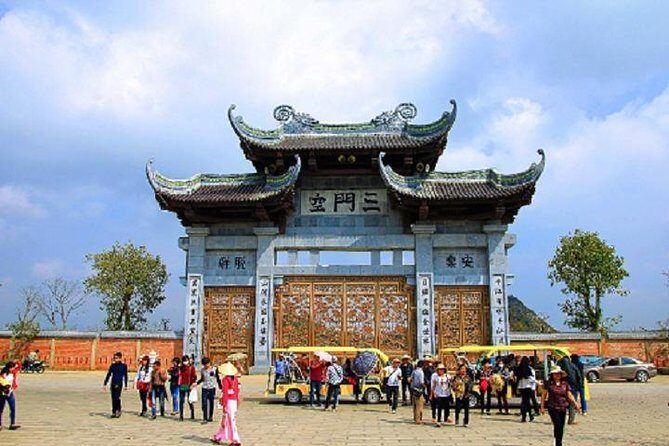 Bai Dinh Temple & Trang An & Mua Cave Tour (Bai Dinh Temple electric car (round trip), limousine bus, small boat boarding fee, lunch included) - Frequently Asked Questions