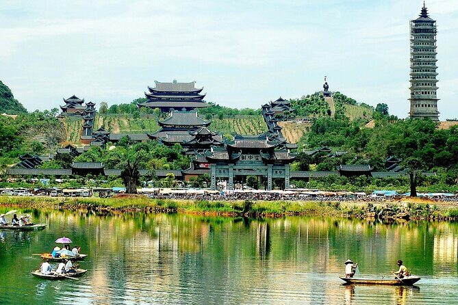 Bai Dinh Temple & Trang An & Mua Cave Tour [Japanese guide, Bai Dinh Temple electric car (round trip), limousine bus, small boat boarding fee, lunch included] - What the Tour Includes and What to Consider