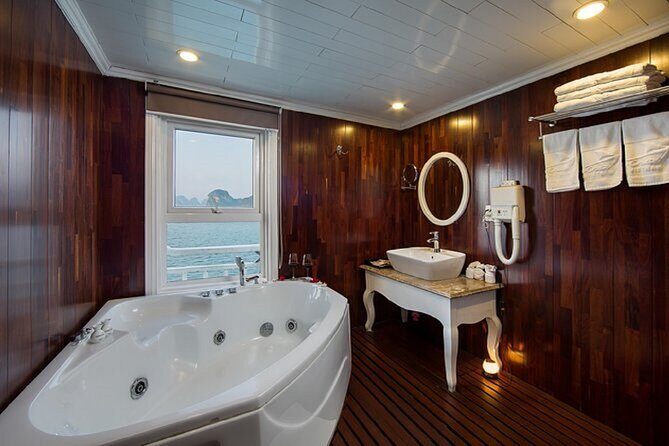 Bai Tu Long Bay 2 Day 1 Night Cruise - Who is this tour perfect for?