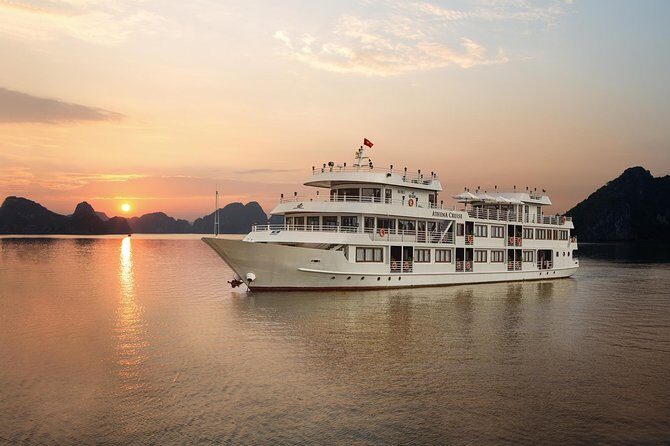 Bai Tu Long Bay Luxury Cruise 2D/1N: Visit Bai Tu Long bay & pristine places - The Value of a 2-Day Cruise