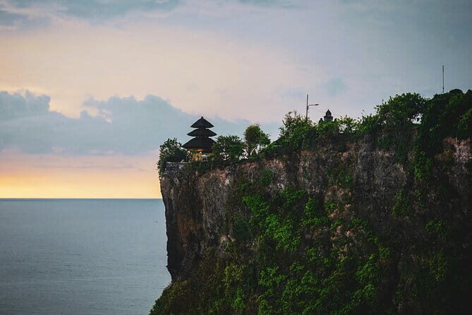 Bali Ayung River Rafting and Uluwatu Sunset Tour - The Details: What to Expect from the Bali Ayung River Rafting and Uluwatu Tour