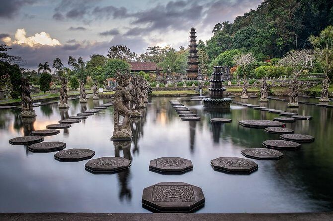 Bali Instagram Tour : Heaven Gate Tour - Tirta Gangga - Tukad Cepung Waterfalls - Key Points