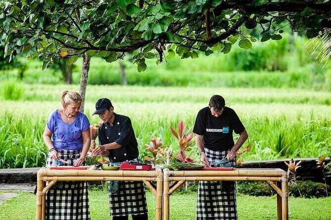 Balinese Cuisine Private Tour and Cooking Class with Lunch - Key Points