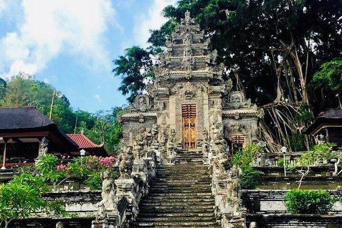 Balinese culture including tukad cepung waterfall - Insights from Reviewers