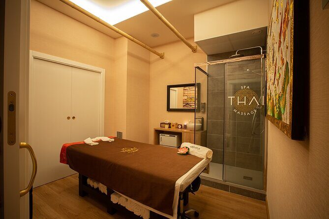 Balinese massage with essential oils 60 min at THAI MASSAGE ALURA - The Spa Location and Practical Details
