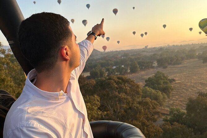 Balloon flight / Breakfast in the cave / CDMX pick-up + Pyramids - Final words