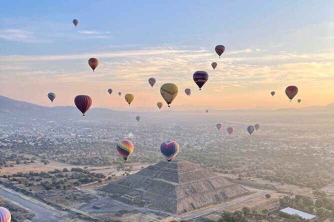 Balloon flight with pyramids tour and transportation from Mexico City - Key Points