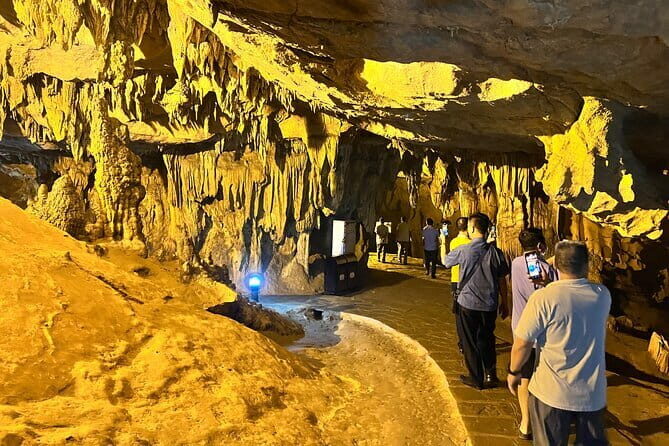 Ban Gioc Waterfall - Nguom Ngao Cave 1 Day - Who Should Consider This Tour?