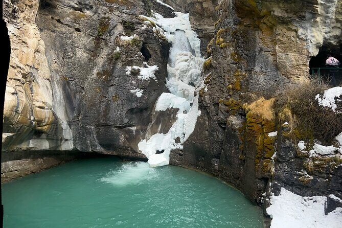 Banff and Yoho Rocky Mountain Discovery Day Tour from Calgary - What Makes This Tour Stand Out?