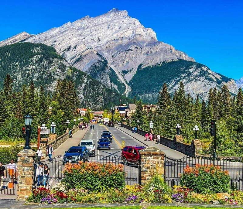 Banff: Gondola, Hot Spring and Three Lakes Tour - Who Will Love This Tour?
