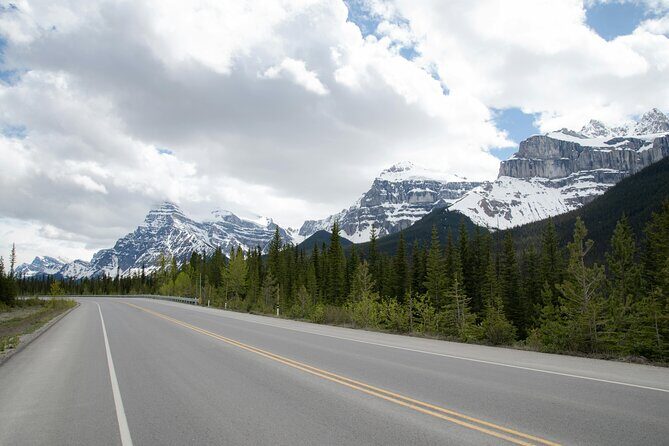Banff Lake Louise and Icefield Parkway Private Tour Sightseeing - What’s Included and What to Consider