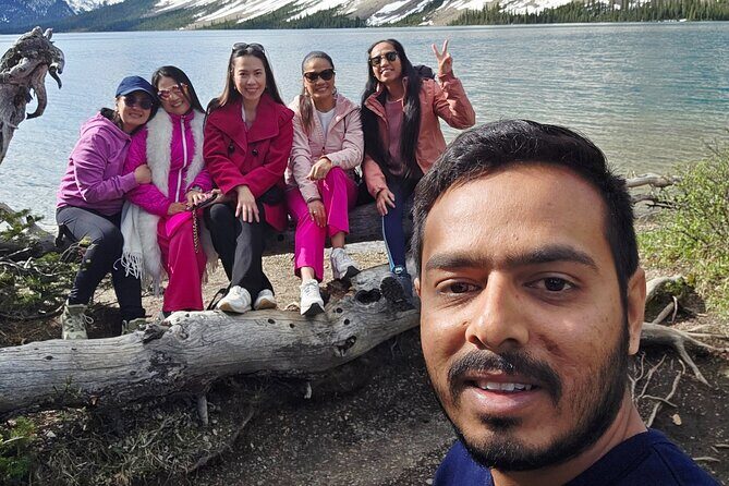 Banff Lake Louise and Icefield Parkway Private Tour Sightseeing - Analyzing the Value