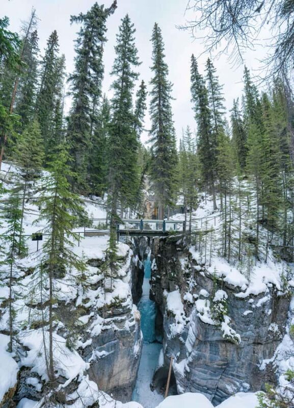 Banff: Small-group Tour of Frozen Gems of Yoho and Kootenay - Key Points