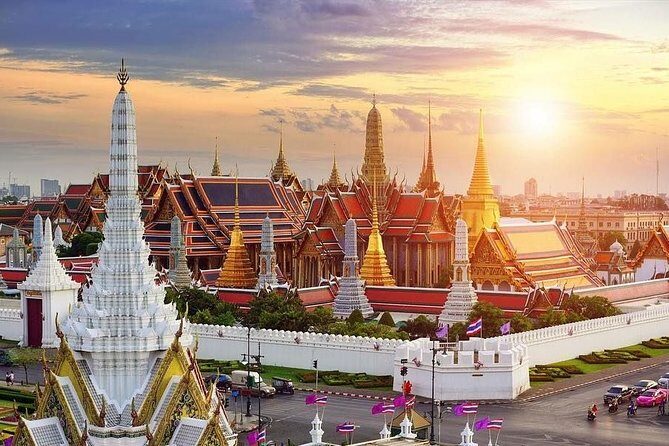 Bangkok Airport Transfers: Bangkok Airport BKK to Bangkok City in Business Car - The Sum Up