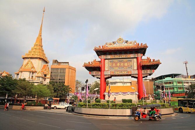 Bangkok City Group & Guided Half Day Tour with Lunch - The Itinerary in Detail: What to Expect