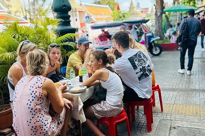 Bangkok Day Tour: Food, Temple & Tuk-Tuk - Key Points
