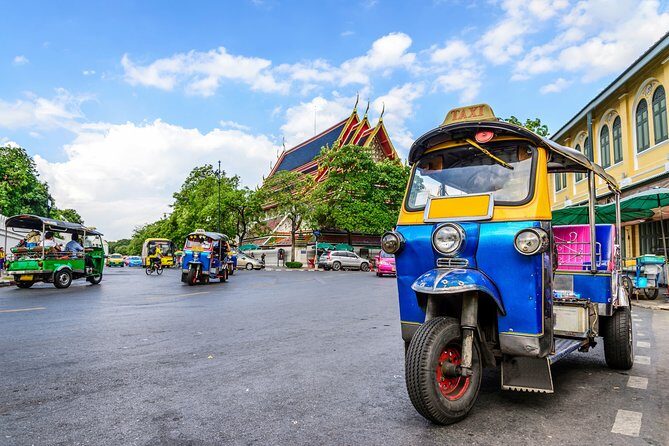 Bangkok Experience Under Moonshine by Tuk Tuk - A Close Look at the Tour Experience