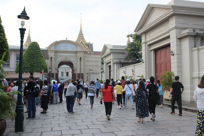 Bangkok: Full day Private Guide Tour + Grand Palace Entry Ticket - Practical Aspects of the Tour