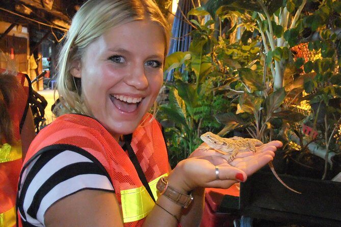 Bangkok Hidden Paths Night Biking Tour with Street-food Meal - What the Tour Entails