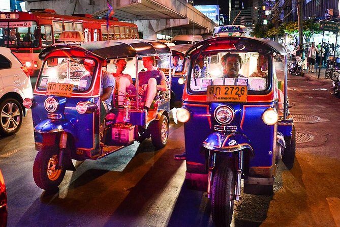 Bangkok Night Lights: Famous Landmarks by Tuk Tuk - An In-Depth Look at the Tour Experience