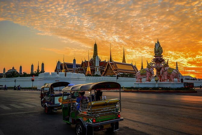 Bangkok Private Grand Palace Emerald Buddha and Reclining Buddha - Authentic Insights from Travelers