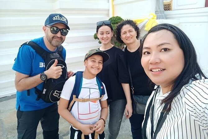 Bangkok Private Walking Tour with A Pro Guide (Tour Car Option) - Key Points