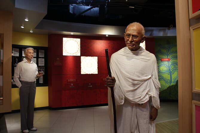 Bangkok Sea Life + Madame Tussauds Entrance Tickets - FAQ